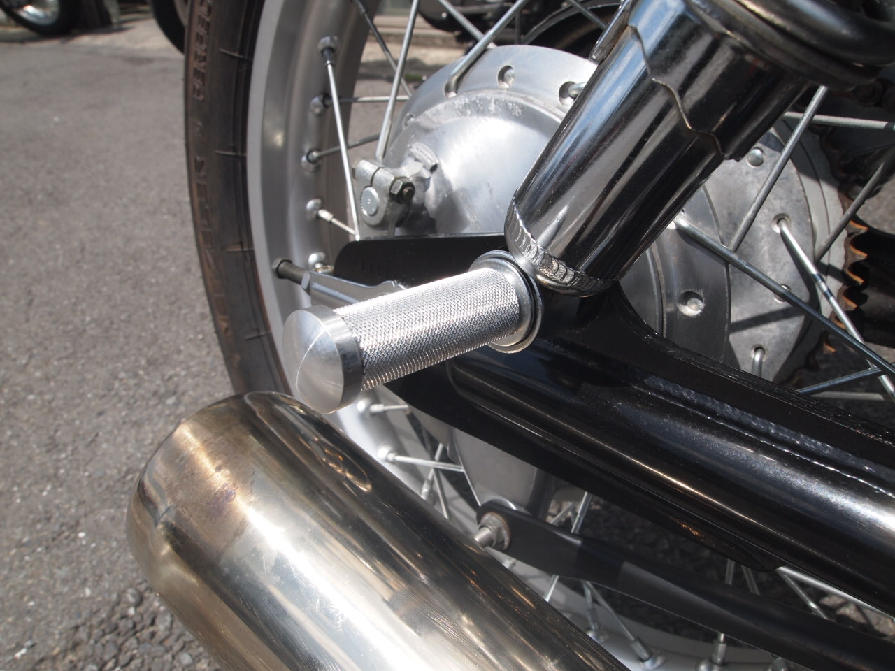 sr400 タンデムステップ Amazon | ヤマハ(YAMAHA) SR400タンデムステップ右純正中古